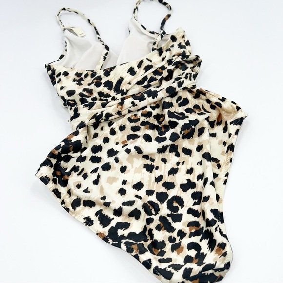 Aerie NWT Leopard Wrap One Piece Swimsuit in Cream size Small - Picture 4 of 10